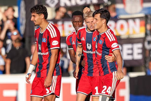 2026.08.24, xkwix, Fußball, DFB-Pokal, SC Verl - Hamburger SV, SPORTCLUB Arena, 1.Runde, Saison 2026 2027: Torjubel von Nicolas Capaldo (Hamburger SV 24) mit und nach 0:2 durch Albert Groenbaek (Hamburger SV 11) DFB regulations prohibit any use of photographs as image sequences and or quasi-video. Photo: xKamilxWilkowskixPressefotoKochx Nordrhein-Westfalen Deutschland *** August 24, 2026, xkwix, Soccer, DFB Cup, SC Verl vs. Hamburger SV, SPORTCLUB Arena, 1st Round, 2026–2027 Season: Nicolas Capaldo of Hamburger SV celebrates a goal in the 24th minute, following a 0–2 score by Albert Groenbaek of Hamburger SV (11). DFB regulations prohibit any use of photographs as image sequences and or quasi-video. Photo: xKamilxWilkowskixPressefotoKochx, North Rhine-Westphalia Germany