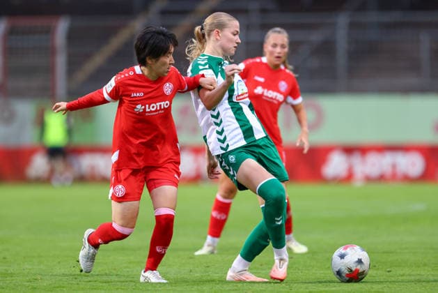 v.li.: Yurina Imai (1. FSV Mainz 05, 14) und Marie Gmeineder (SV Werder Bremen, 6) im Zweikampf, Duell, Dynamik, Aktion, Action, Spielszene, DIE DFB-RICHTLINIEN UNTERSAGEN JEGLICHE NUTZUNG VON FOTOS ALS SEQUENZBILDER UND ODER VIDEOÄHNLICHE FOTOSTRECKEN. DFB REGULATIONS PROHIBIT ANY USE OF PHOTOGRAPHS AS IMAGE SEQUENCES AND OR QUASI-VIDEO., 24.08.2026, Mainz (Deutschland), Fussball, Google Pixel Frauen-Bundesliga, 1. FSV Mainz 05 - SV Werder Bremen *** v li Yurina Imai (1, FSV Mainz 05) and Marie Gmeineder (6, SV Werder Bremen) in a one-on-one battle, duel, dynamic moment, action, game scene, DFB REGULATIONS PROHIBIT ANY USE OF PHOTOGRAPHS AS IMAGE SEQUENCES AND OR VIDEO-LIKE PHOTO SERIES DFB REGULATIONS PROHIBIT ANY USE OF PHOTOGRAPHS AS IMAGE SEQUENCES AND OR QUASI-VIDEO, August 24, 2026, Mainz, Germany, Soccer, Google Pixel Women’s Bundesliga, 1 FSV Mainz 05 vs. SV Werder Bremen xobx