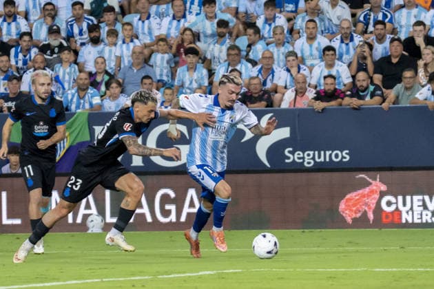 MALAGA, SPAIN - AUGUST 24: Joaquín Munoz (N11) in action during La Liga match between Malaga and Deportivo de la Coruna at the Estadio de la Rosaleda on the 24th of august, 2026 in Malaga, Spain  Copyright: xAndresxLopezxSheridanxx xSPPx Sportspressphoto_SPR215233