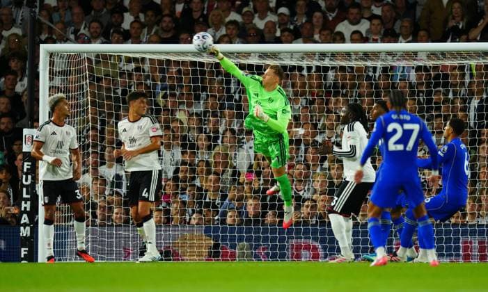 Fulham goalkeeper Bernd Leno Fulham v Chelsea, Premier League Football, Football, Craven Cottage, London, UK - 24 Aug 2026London Craven Cottage United Kingdom EDITORIAL USE ONLY No use with unauthorised audio, video, data, fixture lists, club league logos or live services. Online in-match use limited to 120 images, no video emulation. No use in betting, games or single club league player publications.  Copyright: xJavierxGarcia Shutterstockx 17114735hu