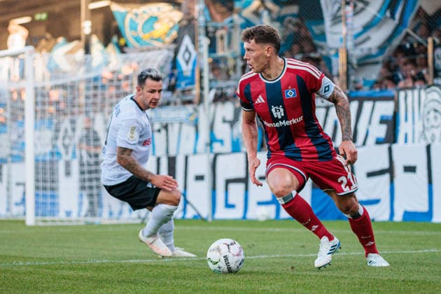 (L-R) Niko Kijewski (SC Verl, 19), Nicolai Remberg (Hamburger SV, 21) GER, SC Verl vs. Hamburger SV, Fussball, DFB-Pokal, 1. Runde, Spielzeit 2026 2027, 24.08.2026 DFL Regulations prohibit any use of photographers as image sequences and or quasi-video. GER, SC Verl vs. Hamburger SV, Fussball, DFB-Pokal, 1. Runde, Spielzeit 2026 2027, 24.08.2026 Verl *** L R Niko Kijewski, SC Verl, 19, Nicolai Remberg, Hamburger SV, 21 (GER), SC Verl vs. Hamburger SV, Soccer, DFB Cup, 1st Round, 2026–2027 Season, August 24, 2026 DFL regulations prohibit any use of photographs as image sequences and or quasi-video GER, SC Verl vs. Hamburger SV, Soccer, DFB Cup, Round 1, 2026–2027 season, August 24, 2026 Verl Copyright: xEibner-Pressefoto JanxRollingerx EP_JSK