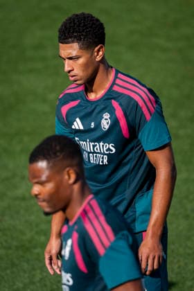 Real Madrid training session Jude Bellingham of Real Madrid CF is seen training with his teammates during the training session ahead of their LaLiga EA Sports football match against Real Sociedad at Ciudad Real Madrid on August 25, 2026 in Madrid, Spain. Madrid Ciudad Real Madrid Madrid Spain Copyright: xAlbertoxGardinx AGardin_20260825_Foot_Rea_Mad_Tra_0072