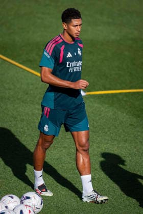 Real Madrid training session Jude Bellingham of Real Madrid CF is seen training with his teammates during the training session ahead of their LaLiga EA Sports football match against Real Sociedad at Ciudad Real Madrid on August 25, 2026 in Madrid, Spain. Madrid Ciudad Real Madrid Madrid Spain Copyright: xAlbertoxGardinx AGardin_20260825_Foot_Rea_Mad_Tra_0082
