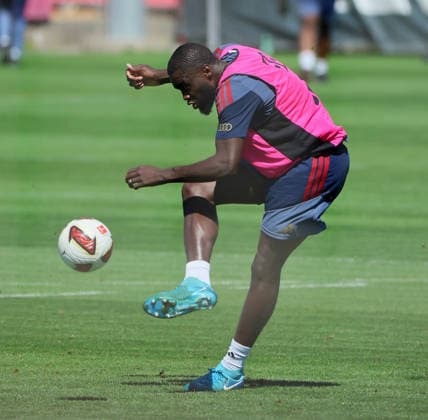 24.08.2026, FC Bayern Training, Fussball Muenchen, im Bild: Dayot Upamecano (FC Bayern Muenchen) *** August 24, 2026, FC Bayern Training, Soccer, Munich, Pictured: Dayot Upamecano, FC Bayern Munich