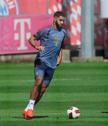 24.08.2026, FC Bayern Training, Fussball Muenchen, im Bild: Ismael Saibari (FC Bayern Muenchen) *** August 24, 2026, FC Bayern Training, Soccer, Munich, Pictured: Ismael Saibari, FC Bayern Munich