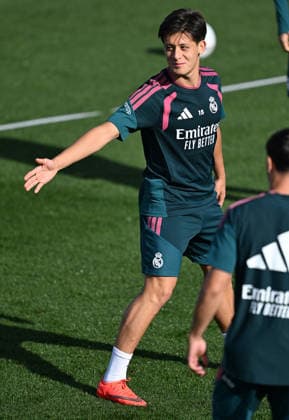 Real Madrid s training session MADRID, SPAIN - AUGUST 25: Arda Guler of Real Madrid takes part in a training session at the club s Valdebebas training facilities ahead of their La Liga match against Real Sociedad, on August 25, 2026 in Madrid, Spain. Burak Akbulut Anadolu Madrid Spain. Editorial use only. Please get in touch for any other usage.  Copyright: x2026xAnadoluxBurakxAkbulutx