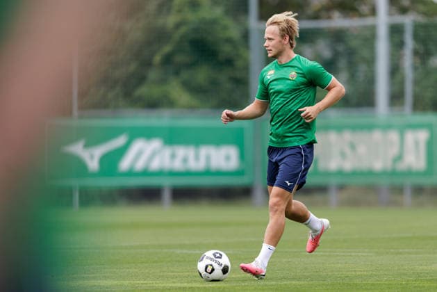 SOCCER - UEFA ECL, Rapid vs Hearts VIENNA,AUSTRIA,25.AUG.26 - SOCCER - UEFA Conference League, play-off, SK Rapid Wien vs Heart of Midlothian FC, preview, training Rapid. Image shows Tobias Gulliksen (Rapid).  GEPAxpictures xArminxRauthner