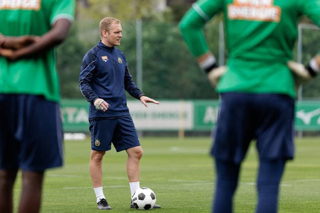 SOCCER - UEFA ECL, Rapid vs Hearts VIENNA,AUSTRIA,25.AUG.26 - SOCCER - UEFA Conference League, play-off, SK Rapid Wien vs Heart of Midlothian FC, preview, training Rapid. Image shows head coach Johannes Hoff Thorup (Rapid).  GEPAxpictures xArminxRauthner