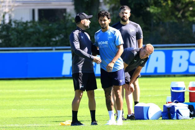 25.08.2026, DEU GER, Fussball , 2.Fussballbundesliga, Saison 2026 2027, Sportforum, Hertha BSC, Training Kevin Sessa ( Hertha BSC Berlin 8 ), Cheftrainer Stefan Leitl ( Hertha BSC Berlin ) 2. Liga: DFB DFL regulations prohibit any use of photographs as image sequences and or quasi-video) Berlin Sportforum Berlin Deutschland *** August 25, 2026, Germany, Soccer, 2. Bundesliga, 2026–2027 season, Sportforum, Hertha BSC, Training: Kevin Sessa, Hertha BSC Berlin 8; Head Coach: Stefan Leitl, Hertha BSC Berlin, 2nd Division. DFB and DFL regulations prohibit any use of photographs as image sequences and or quasi-video. Berlin Sportforum, Berlin, Germany Copyright: xNordphotox xEnglerx