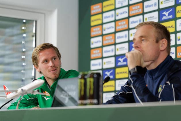 SOCCER - UEFA ECL, Rapid vs Hearts VIENNA,AUSTRIA,25.AUG.26 - SOCCER - UEFA Conference League, play-off, SK Rapid Wien vs Heart of Midlothian FC, preview, press conference, PK, Pressekonferenz Rapid. Image shows Tonni Adamsen and head coach Johannes Hoff Thorup (Rapid).  GEPAxpictures xArminxRauthner
