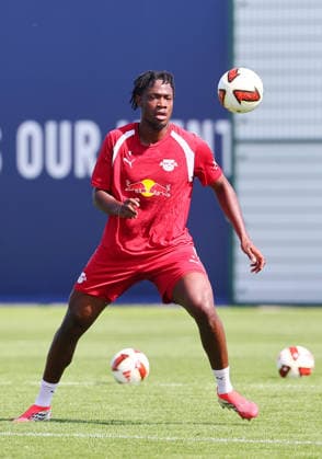 RB Leipzig - Training Bundesliga Leipzig, 25.08.2026, Trainingszentrum Cottaweg, Fußball Bundesliga , RB LEIPZIG - Training, Saisonvorbereitung zur Saison 2026 27 , Im Bild: El Chadaille Bitshiabu (5, RB Leipzig) , *** RB Leipzig Training, Bundesliga, Leipzig, August 25, 2026, Cottaweg Training Center, Bundesliga Soccer, RB LEIPZIG Training, Preseason for the 2026–27 Season, Pictured: El Chadaille Bitshiabu 5, RB Leipzig, Picture Point
