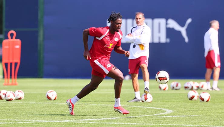 RB Leipzig - Training Bundesliga Leipzig, 25.08.2026, Trainingszentrum Cottaweg, Fußball Bundesliga , RB LEIPZIG - Training, Saisonvorbereitung zur Saison 2026 27 , Im Bild: El Chadaille Bitshiabu (5, RB Leipzig) , *** RB Leipzig Training, Bundesliga, Leipzig, August 25, 2026, Cottaweg Training Center, Bundesliga Soccer, RB LEIPZIG Training, Preseason for the 2026–27 Season, Pictured: El Chadaille Bitshiabu 5, RB Leipzig, Picture Point