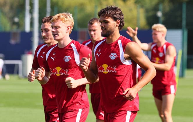 RB Leipzig - Training Bundesliga Leipzig, 25.08.2026, Trainingszentrum Cottaweg, Fußball Bundesliga , RB LEIPZIG - Training, Saisonvorbereitung zur Saison 2026 27 , Im Bild v.l.hi.: Rocco Reitz, Nicolas Seiwald und Max Finkgräfe Finkgraefe , *** RB Leipzig Training, Bundesliga, Leipzig, August 25, 2026, Cottaweg Training Center, Soccer, Bundesliga, RB LEIPZIG Training, Preseason for the 2026–27 Season, Pictured from left to right: Rocco Reitz, Nicolas Seiwald, and Max Finkgräfe Finkgraefe, Picture Point