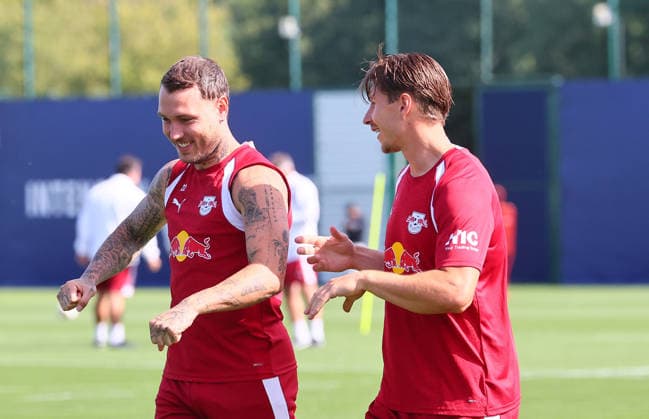 RB Leipzig - Training Bundesliga Leipzig, 25.08.2026, Trainingszentrum Cottaweg, Fußball Bundesliga , RB LEIPZIG - Training, Saisonvorbereitung zur Saison 2026 27 , Im Bild v.l.: David Raumr und Willi Orban , *** RB Leipzig Training, Bundesliga, Leipzig, August 25, 2026, Cottaweg Training Center, Soccer, Bundesliga, RB Leipzig Training, Preseason for the 2026–27 Season, Pictured from left: David Raumr and Willi Orban, Picture Point