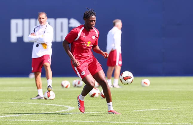 RB Leipzig - Training Bundesliga Leipzig, 25.08.2026, Trainingszentrum Cottaweg, Fußball Bundesliga , RB LEIPZIG - Training, Saisonvorbereitung zur Saison 2026 27 , Im Bild: El Chadaille Bitshiabu (5, RB Leipzig) , *** RB Leipzig Training, Bundesliga, Leipzig, August 25, 2026, Cottaweg Training Center, Soccer, Bundesliga, RB LEIPZIG Training, Preseason for the 2026–27 Season, Pictured: El Chadaille Bitshiabu 5, RB Leipzig, Picture Point