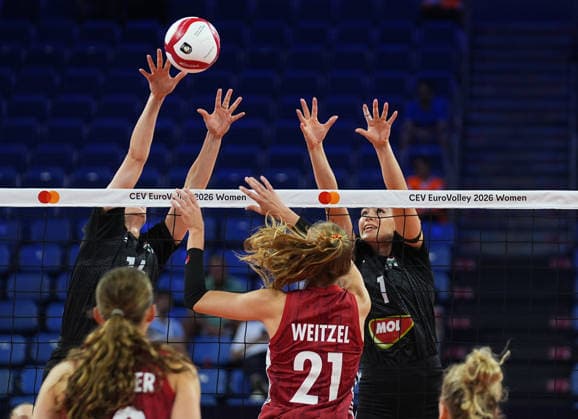 Hungary v Germany - CEV EuroVolley 2026 ISTANBUL, TURKIYE - AUGUST 25 :Aliz Kump (1) of Hungary competes with Camilla Weitzel (21) of Germany during CEV EuroVolley 2026 Women match between Hungary and Germany at Sinan Erdem Hall in Istanbul, Turkiye on August 25, 2026. Esra Bilgin Anadolu Istanbul Turkey. Editorial use only. Please get in touch for any other usage.  Copyright: x2026xAnadoluxEsraxBilginx