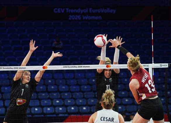 Hungary v Germany - CEV EuroVolley 2026 ISTANBUL, TURKIYE - AUGUST 25: Reka Bozoki-Szedmak (11) of Hungary in action against Emilia Weske (13) of Germany during the CEV EuroVolley 2026 Women Group A match between Hungary and Germany at Sinan Erdem Sports Hall, on August 25, 2026 in Istanbul, Turkiye. Esra Bilgin Anadolu Istanbul Turkey. Editorial use only. Please get in touch for any other usage.  Copyright: x2026xAnadoluxEsraxBilginx