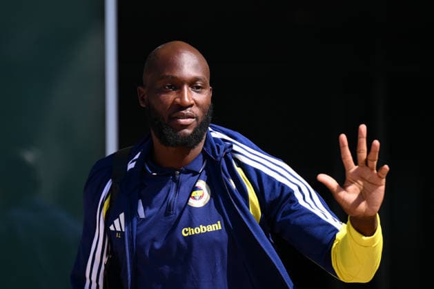 Fenerbahce arrives in Lyon LYON, FRANCE - AUGUST 25: Fenerbahce player Romelu Lukaku arrives in Lyon with the team ahead of their UEFA Champions League play-off second-leg match against French side Olympique Lyon on August 26, 2026, in Lyon, France. Arif Hudaverdi Yaman Anadolu Lyon France. Editorial use only. Please get in touch for any other usage.  Copyright: x2026xAnadoluxArifxHudaverdixYamanx