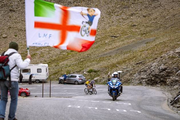 TOUR DE L AVENIR ETAPE 6 ARRIVEE AU COL DE LISERAN A VAL D ISERE PHOTOPQR LE DAUPHINE Louise RAYMOND ; Val-d Isère ; 25 08 2026 ; Val d Isère (Savoie) le 25 août 2026. Tour de l Avenir. Etape 6 avec l arrivée au col de l Iseran. Sur notre photo : Jan Jackowiak et Lorenzo Mark Finn (maillot jaune). Photo: Le Dauphiné Libéré Louise Raymond - - Châtillon-sur-Cluses – Val d’Isère, 25 August 2026 — Riders compete during the sixth stage of the Tour de l’Avenir, a 149-kilometre mountain stage finishing at the Col de l’Iseran, at an altitude of 2,770 metres. Val-d Isère Savoie Rhône-Alpes France  Copyright: xPHOTOPQR LExDAUPHINE MAXPPPxLouisexRAYMONDx 20260825JDL0440 20260825JDL0440