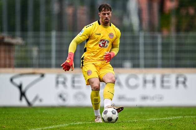 Totopokal 3. Runde 2026 27; 25.08.2026, TSV Landsberg vs. TSV Schwaben Freisteller: Maurice Merkl (TSV 1882 Landsberg, 22) Totopokal 3. Runde 2026 27; 25.08.2026, TSV Landsberg vs. TSV Schwaben Augsburg; Sportzentrum Landsberg *** Totopokal Round 3, August 25, 2026, TSV Landsberg vs. TSV Schwaben, Free Kick by Maurice Merkl, TSV 1882 Landsberg, 22nd Totopokal Round 3, August 25, 2026, TSV Landsberg vs. TSV Schwaben, Augsburg, Landsberg Sports Center Copyright: xBEAUTIFULxSPORTS Märklx