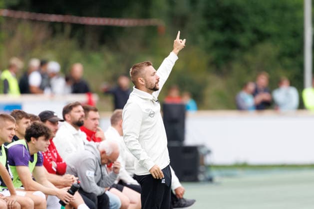 Marco Zupur 100, TSV Schwaben Augsburg, gestures during the match between TSV Landsberg and TSV Schwaben Augsburg, soccer, men s, Toto Cup, 2026–2027, Round of 16 on August 25, 2026, in Landsberg am Lech, Sportpark Bayern, Germany