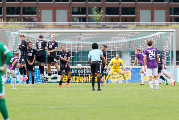 Team TSV Landsberg and Team TSV Schwaben Augsburg tie the game at 1–1 in the match between TSV Landsberg and TSV Schwaben Augsburg, soccer, men s, Toto Cup, 2026–2027, Round of 16 on August 25, 2026, in Landsberg am Lech, Sportpark Bayern, Germany