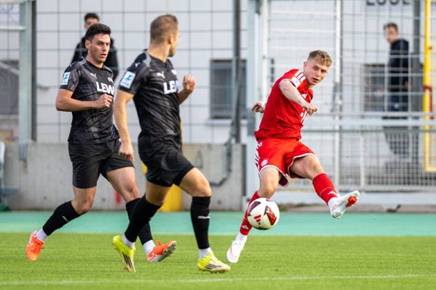 Matous Srb 11 (FC Bayern Muenchen Amatuere), FC Bayern II vs. FC Memmingen, Fussball, Regionalliga Bayern, 5. Spieltag, 25.08.2026 DFB regulations prohibit any use of photographs as image sequences and or quasi-video Muenchen Bayern Deutschland *** Matous Srb 11 FC Bayern Munich Amateurs, FC Bayern II vs. FC Memmingen, Soccer, Bavarian Regional League, Matchday 5, August 25, 2026. DFB regulations prohibit any use of photographs as image sequences and or quasi-video. Munich, Bavaria, Germany Copyright: xkolbert-press UlrichxGamelx