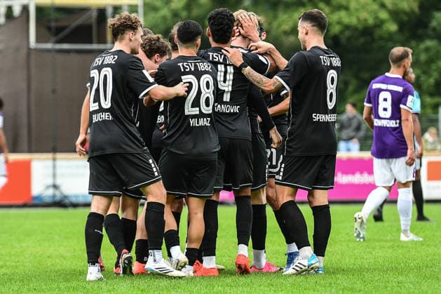 Totopokal Round 3, August 25, 2026, TSV Landsberg vs. TSV Schwaben Jubilation among the Landsberg fans after taking the lead again 2–1, Totopokal Round 3, August 25, 2026, TSV Landsberg vs. TSV Schwaben, Augsburg Sports Center, Landsberg Copyright: xBEAUTIFULxSPORTS Märklx