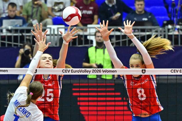 From left Oleksandra Milenko of Ukraine, Monika Brancuska and Ela Koulisiani of Czech Republic in action during the Women s European Volleyball Championships Group B match Czech Republic vs Ukraine, on August 25, 2026, in Brno, Czech Republic. (CTKxPhoto VaclavxSalek) CTKPhotoP2026082505505  CTKPhotoP2026082505505