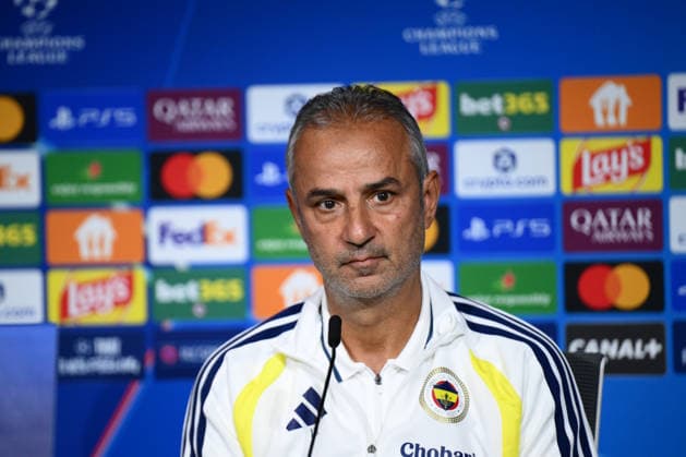 Ahead of Fenerbahce v Olympique Lyon - UEFA Champions League LYON, FRANCE - AUGUST 25: Fenerbahce head coach Ismail Kartal speaks during a press conference, PK, Pressekonferenz at Groupama Stadium ahead of the UEFA Champions League play-off second-leg match against French side Olympique Lyon on August 26, 2026, in Lyon, France. Arif Hudaverdi Yaman Anadolu Lyon France. Editorial use only. Please get in touch for any other usage.  Copyright: x2026xAnadoluxArifxHudaverdixYamanx