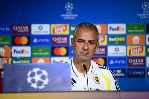 Ahead of Fenerbahce v Olympique Lyon - UEFA Champions League LYON, FRANCE - AUGUST 25: Fenerbahce head coach Ismail Kartal speaks during a press conference, PK, Pressekonferenz at Groupama Stadium ahead of the UEFA Champions League play-off second-leg match against French side Olympique Lyon on August 26, 2026, in Lyon, France. Arif Hudaverdi Yaman Anadolu Lyon France. Editorial use only. Please get in touch for any other usage.  Copyright: x2026xAnadoluxArifxHudaverdixYamanx