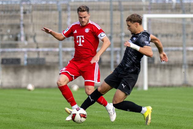 Benno Schmitz 2 (FC Bayern Muenchen Amatuere) im Zweikampf, FC Bayern II vs. FC Memmingen, Fussball, Regionalliga Bayern, 5. Spieltag, 25.08.2026 DFB regulations prohibit any use of photographs as image sequences and or quasi-video Muenchen Bayern Deutschland *** Benno Schmitz 2 FC Bayern Munich Amateurs in a tackle, FC Bayern II vs. FC Memmingen, soccer, Bavarian Regional League, Matchday 5, August 25, 2026. DFB regulations prohibit any use of photographs as image sequences and or quasi-video. Munich, Bavaria, Germany Copyright: xkolbert-press UlrichxGamelx