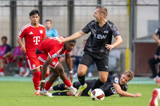 Allen Lambe 8 (FC Bayern Muenchen Amatuere) , FC Bayern II vs. FC Memmingen, Fussball, Regionalliga Bayern, 5. Spieltag, 25.08.2026 DFB regulations prohibit any use of photographs as image sequences and or quasi-video Muenchen Bayern Deutschland *** Allen Lambe 8 FC Bayern Munich Amateurs, FC Bayern II vs. FC Memmingen, Soccer, Bavarian Regional League, Matchday 5, August 25, 2026. DFB regulations prohibit any use of photographs as image sequences and or quasi-video. Munich, Bavaria, Germany Copyright: xkolbert-press UlrichxGamelx