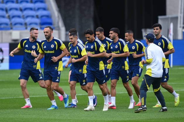 Ahead of Fenerbahce v Olympique Lyon - UEFA Champions League LYON, FRANCE - AUGUST 25: Fenerbahce players take part in a training session at Groupama Stadium ahead of the UEFA Champions League play-off second-leg match against French side Olympique Lyon on August 26, 2026, in Lyon, France. Arif Hudaverdi Yaman Anadolu Lyon France. Editorial use only. Please get in touch for any other usage.  Copyright: x2026xAnadoluxArifxHudaverdixYamanx