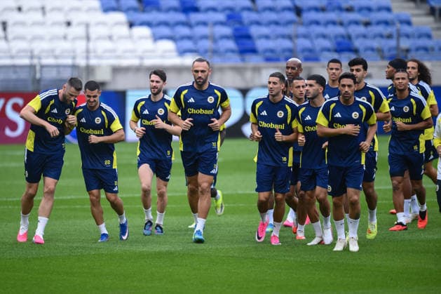Ahead of Fenerbahce v Olympique Lyon - UEFA Champions League LYON, FRANCE - AUGUST 25: Fenerbahce players take part in a training session at Groupama Stadium ahead of the UEFA Champions League play-off second-leg match against French side Olympique Lyon on August 26, 2026, in Lyon, France. Arif Hudaverdi Yaman Anadolu Lyon France. Editorial use only. Please get in touch for any other usage.  Copyright: x2026xAnadoluxArifxHudaverdixYamanx