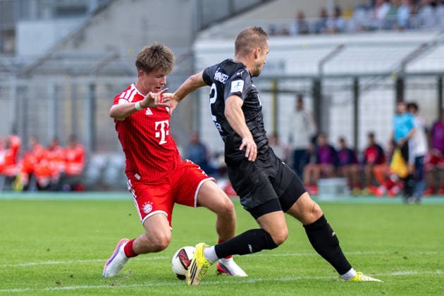 Matous Srb 11 (FC Bayern Muenchen Amatuere), Jonas Koller (FC Memmingen), FC Bayern II vs. FC Memmingen, Fussball, Regionalliga Bayern, 5. Spieltag, 25.08.2026 DFB regulations prohibit any use of photographs as image sequences and or quasi-video Muenchen Bayern Deutschland *** Matous Srb 11, FC Bayern Munich Amateurs, Jonas Koller, FC Memmingen, FC Bayern II vs. FC Memmingen, Soccer, Bavarian Regional League, Matchday 5, August 25, 2026. DFB regulations prohibit any use of photographs as image sequences and or quasi-video. Munich, Bavaria, Germany Copyright: xkolbert-press UlrichxGamelx