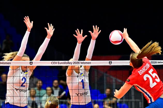 From left Diana Meliushkyna and Oleksandra Milenko of Ukraine and Monika Brancuska of Czech Republic in action during the Women s European Volleyball Championships Group B match Czech Republic vs Ukraine, on August 25, 2026, in Brno, Czech Republic. (CTKxPhoto VaclavxSalek) CTKPhotoP2026082505814  CTKPhotoP2026082505814