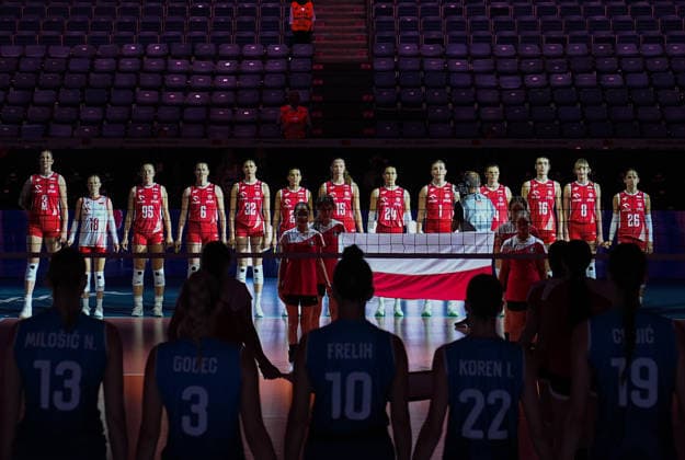 Poland v Slovenia - CEV EuroVolley 2026 ISTANBUL, TURKIYE - AUGUST 25: Players line up ahead of the CEV Women s European Volleyball Championship Group A match between Poland and Slovenia at Sinan Erdem Dome in Istanbul, Turkiye on August 25, 2026. Esra Bilgin Anadolu Istanbul Turkey. Editorial use only. Please get in touch for any other usage.  Copyright: x2026xAnadoluxEsraxBilginx