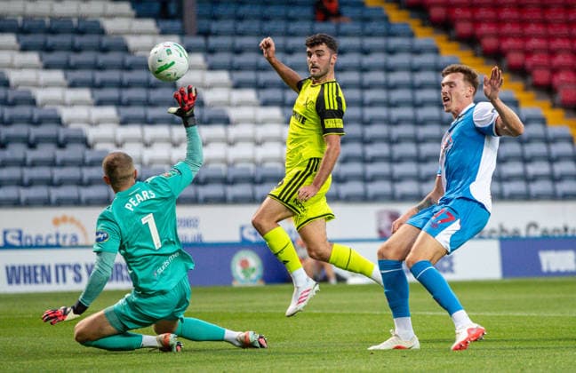Blackburn Rovers v Sheffield United Carabao Cup Thomas Cannon of Sheffield United scores their first goal during the Carabao Cup Second Round match at Ewood Park, Blackburn 25 08 2026 UK Newspapers OUT Copyright: xJamesxHarrisonx FIL-23827-0018