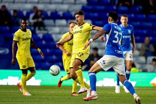 Birmingham City v Brentford, EFL Cup Brentford midfielder Vitaly Janelt (27) plays a pass during the EFL Cup match between Birmingham City and Brentford at the St Andrew s @ Knighthead Park, Birmingham, UK on 25 August 2026. Birmingham St Andrew s @ Knighthead Park West Midlands UK Editorial use only DataCo restrictions apply See www.football-dataco.com , Copyright: xManjitxNarotrax PSI-24746-0011