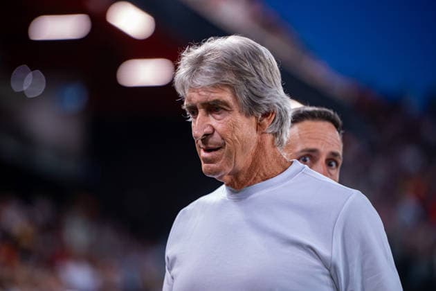 August 25, 2026, Valencia, Valencia, Spain: MANUEL PELLEGRINI coach of Real Betis during the LaLiga EA Sports, match between Valencia CF versus Real Betis at Mestalla Stadium Soccer 2026: LaLiga EA Sports: Valencia CF - Real Betis  - ZUMAs385 20260825_zsp_s385_004 Copyright: xLeopoldxSoglox