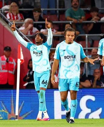 Joshua Ajala of West Ham United celebrates scoring a goal after making the score 1-1. Southampton v West Ham United, EFL Carabao Cup, Second Round, Football, St Mary s Stadium, Southampton, UK - 25 Aug 2026Southampton St Mary s Stadium United Kingdom EDITORIAL USE ONLY No use with unauthorised audio, video, data, fixture lists, club league logos or live services. Online in-match use limited to 120 images, no video emulation. No use in betting, games or single club league player publications. Copyright: xJamesxMarsh Shutterstockx 17114998bf