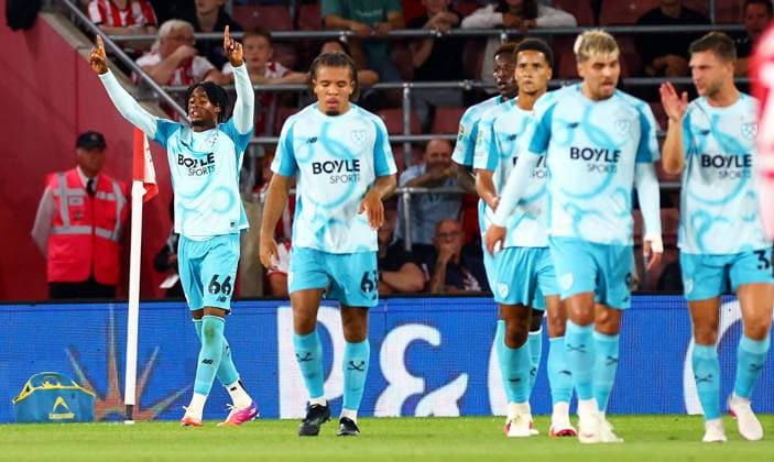 Joshua Ajala of West Ham United celebrates scoring a goal after making the score 1-1. Southampton v West Ham United, EFL Carabao Cup, Second Round, Football, St Mary s Stadium, Southampton, UK - 25 Aug 2026Southampton St Mary s Stadium United Kingdom EDITORIAL USE ONLY No use with unauthorised audio, video, data, fixture lists, club league logos or live services. Online in-match use limited to 120 images, no video emulation. No use in betting, games or single club league player publications. Copyright: xJamesxMarsh Shutterstockx 17114998bg