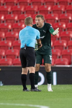 Stoke City v Hull City Carabao Cup Hull City goalkeeper Dillon Phillips argues with referee John Busby following a goal from Robert BoÅ¾enik of Stoke City during the Carabao Cup Second Round match between Stoke City and Hull City at the bet365 Stadium, Stoke-on-Trent 25 08 2026 UK Newspapers OUT Copyright: xMattxWilkinsonx FIL-23823-0119