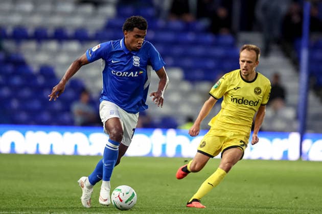 Birmingham City v Brentford, EFL Cup Birmingham City midfielder Jhon Solis (14) runs forward with ball during the EFL Cup match between Birmingham City and Brentford at the St Andrew s @ Knighthead Park, Birmingham, UK on 25 August 2026. Birmingham St Andrew s @ Knighthead Park West Midlands UK Editorial use only DataCo restrictions apply See www.football-dataco.com , Copyright: xManjitxNarotrax PSI-24746-0013