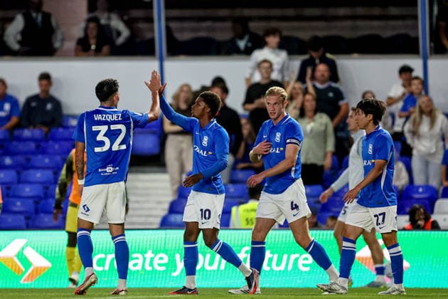 Birmingham City v Brentford, EFL Cup GOAL scores 1-1 Birmingham City midfielder Demarai Gray (10) scores and celebrates with team mates during the EFL Cup match between Birmingham City and Brentford at the St Andrew s @ Knighthead Park, Birmingham, UK on 25 August 2026. Birmingham St Andrew s @ Knighthead Park West Midlands UK Editorial use only DataCo restrictions apply See www.football-dataco.com , Copyright: xManjitxNarotrax PSI-24746-0015
