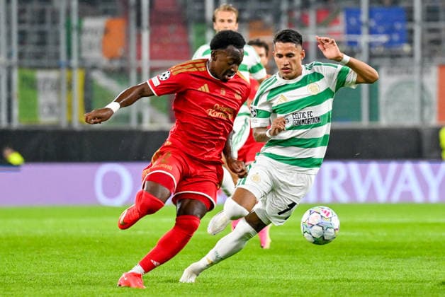 25.08.2025, Oberoesterreich Arena Linz, AUT, Champions League Play Off, LASK Linz (AUT) vs Celtic Glasgow FC (SCO), im Bild George Bello (LASK) vs Camilo Duran (Celtic Glasgow) Champions League Play Off, LASK Linz (AUT) vs Celtic Glasgow FC (SCO) in Linz, Austria on 2026 08 25 Linz Oberoesterreich Austria *** August 25, 2025, Oberoesterreich Arena Linz, AUT, Champions League Playoff, LASK Linz (AUT) vs. Celtic Glasgow FC (SCO); pictured: George Bello (LASK) vs. Camilo Duran (Celtic Glasgow) in the Champions League Playoff, LASK Linz (AUT) vs. Celtic Glasgow FC (SCO) in Linz, Austria, on August 25, 2026, at the Oberoesterreich Arena, Linz, Austria