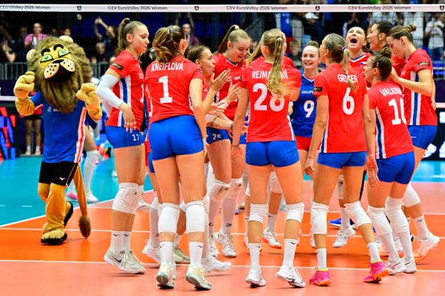 Czech players celebrate after winning the Women s European Volleyball Championships Group B match Czech Republic vs Ukraine, on August 25, 2026, in Brno, Czech Republic. (CTKxPhoto VaclavxSalek) CTKPhotoP2026082506373  CTKPhotoP2026082506373