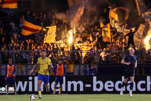 Deutschland: Regionalliga Nordost 2026 2027, 6. Spieltag, 1.FC Lokomotive Leipzig - Chemnitzer FC, Bruno-Plache-Stadion (Leipzig): Filip Kusic (1. FC Lokomotive Leipzig, 36) am Ball *** Germany Regional League Northeast 2026–2027, Matchday 6, 1 FC Lokomotive Leipzig vs. Chemnitzer FC, Bruno Plache Stadium, Leipzig; Filip Kusic (1 FC Lokomotive Leipzig), 36 touches Copyright: xx