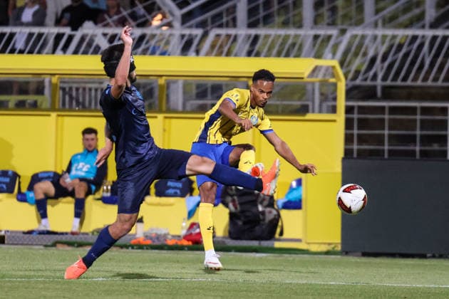 Deutschland: Regionalliga Nordost 2026 2027, 6. Spieltag, 1.FC Lokomotive Leipzig - Chemnitzer FC, Bruno-Plache-Stadion (Leipzig): Ayodele Max Adetula (1. FC Lokomotive Leipzig, 11) mit der Flanke *** Germany Regionalliga Northeast 2026–2027, Matchday 6, 1 FC Lokomotive Leipzig vs. Chemnitzer FC, Bruno Plache Stadium, Leipzig; Ayodele Max Adetula (1 FC Lokomotive Leipzig), No. 11, with the cross Copyright: xLucasxWalterx